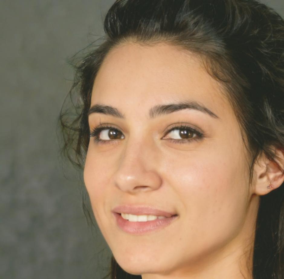 Élise Rousseau, analyste financière